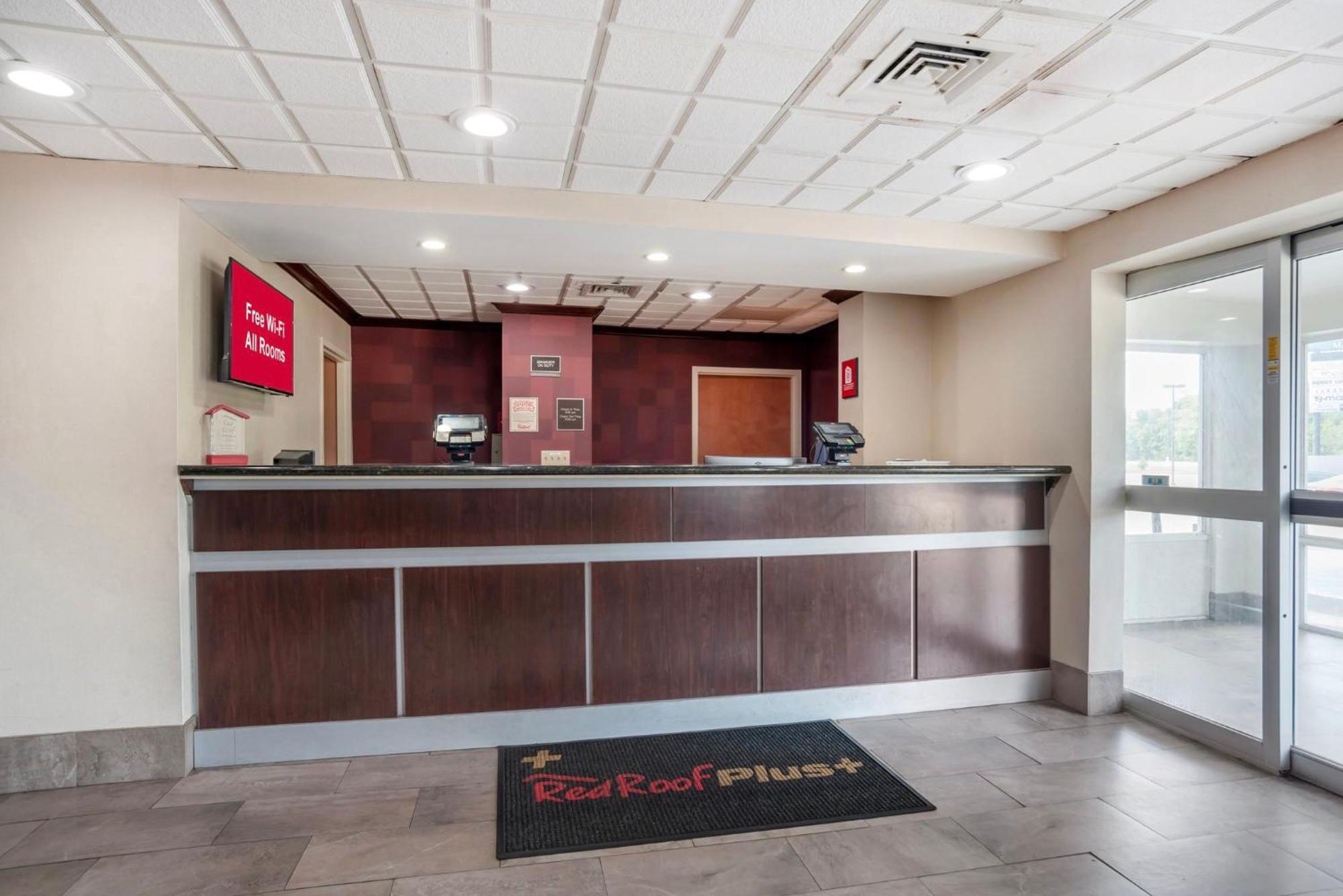 Red Roof Inn & Suites Vicksburg Exterior photo