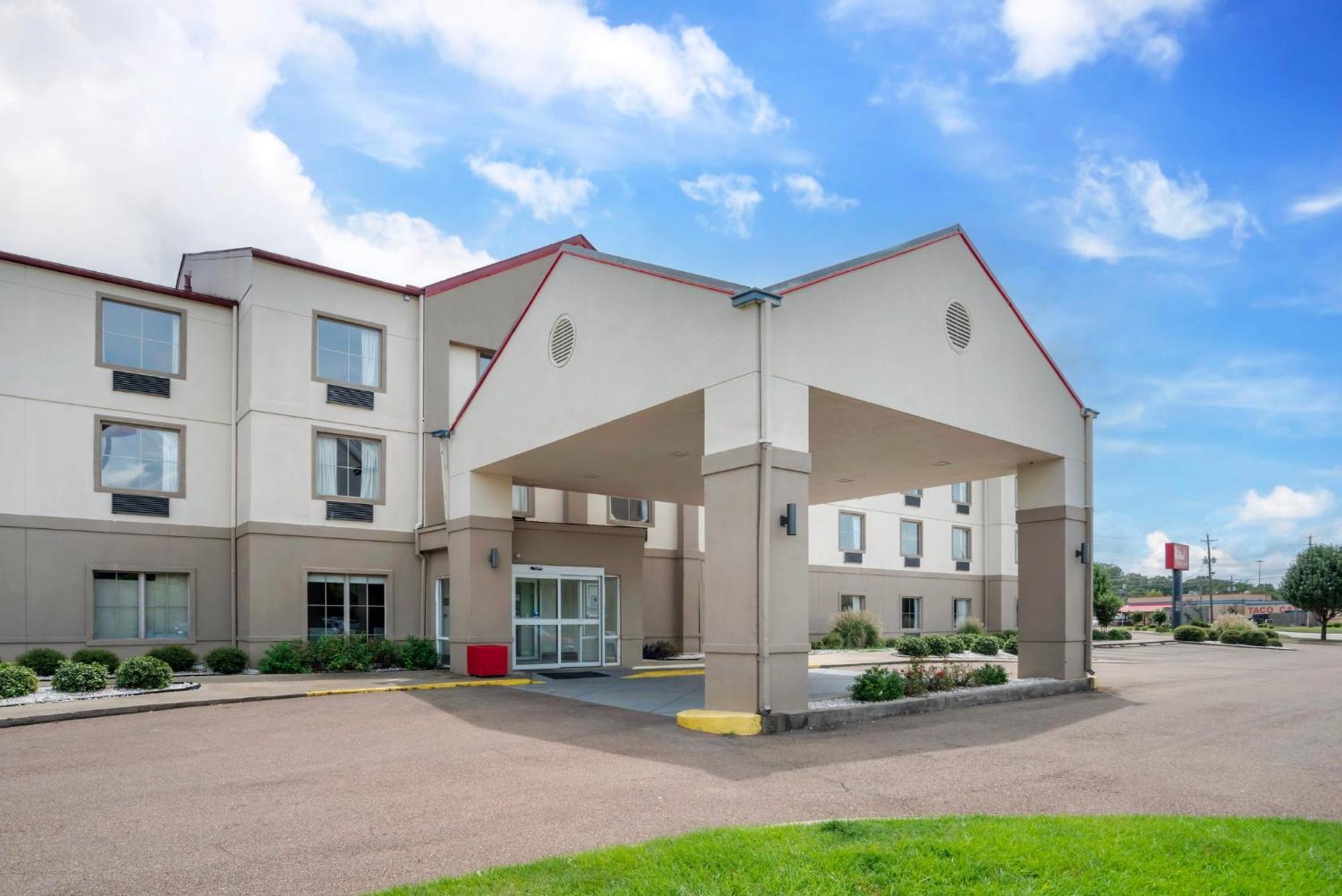 Red Roof Inn & Suites Vicksburg Exterior photo